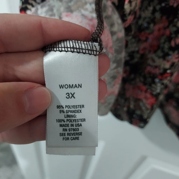 Dressbarn Pink and Brown Floral Sparkly Layered Short Sleeve Blouse in Size 3X - Picture 9 of 9